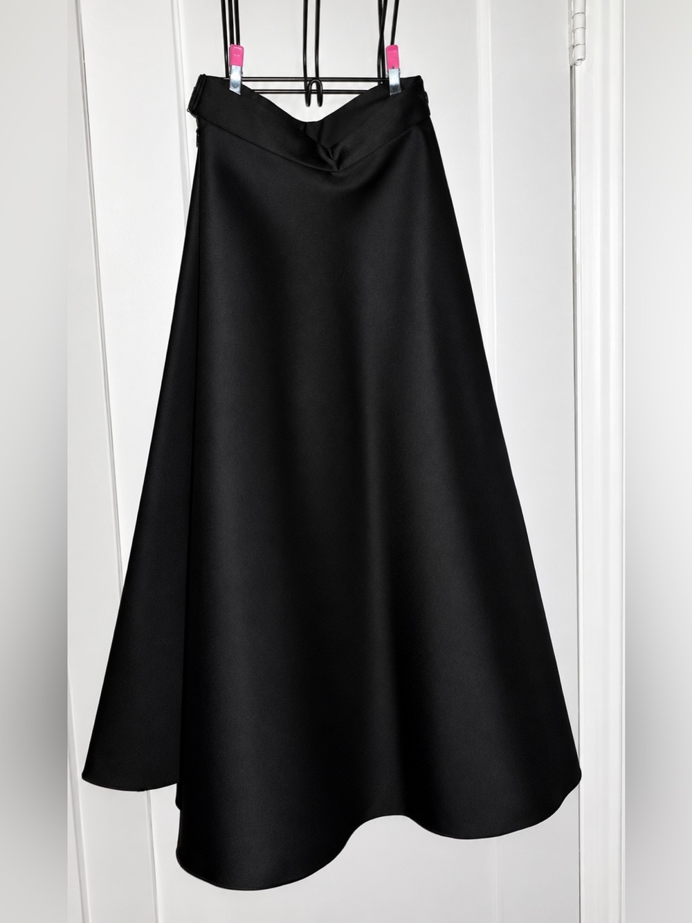 H&M Black A-Line Maxi Skirt with V-Waist Detail